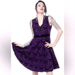 Sourpuss Spooky Damask Purple Dress Size Small Bats Skulls Goth Pin Up Ghoul NWT